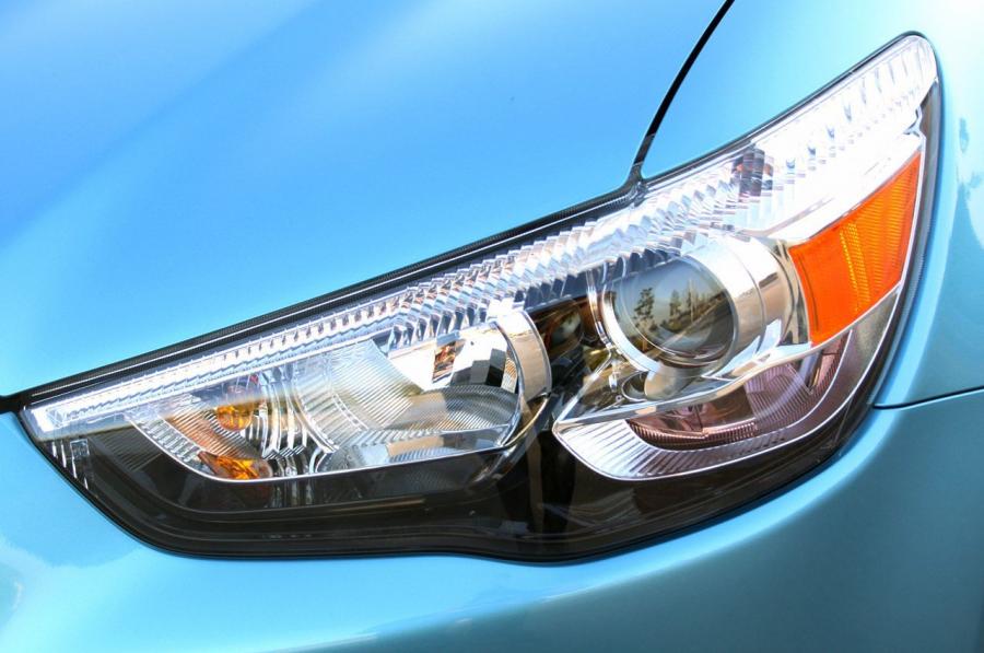  Mitsubishi Outlander Sport SE AWC 2011 года  (фото 47 из 48)